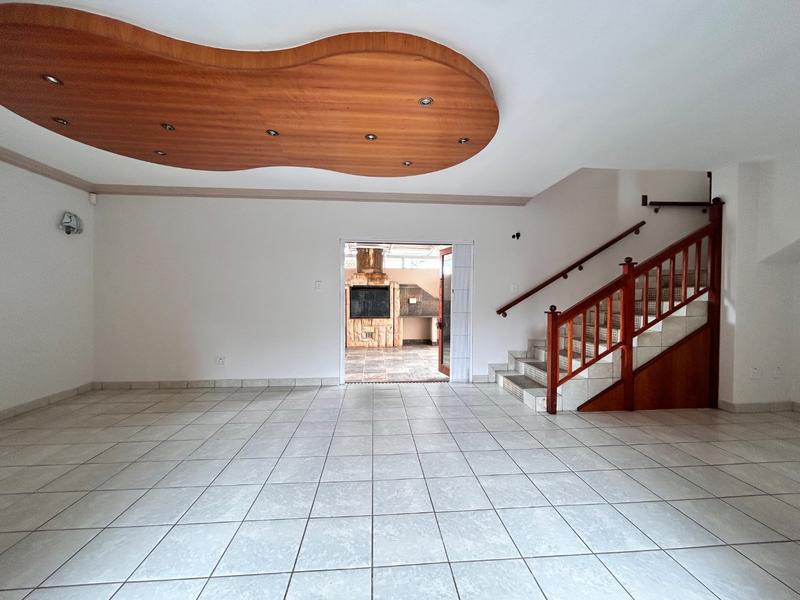 5 Bedroom Property for Sale in Birdwood Estate North West